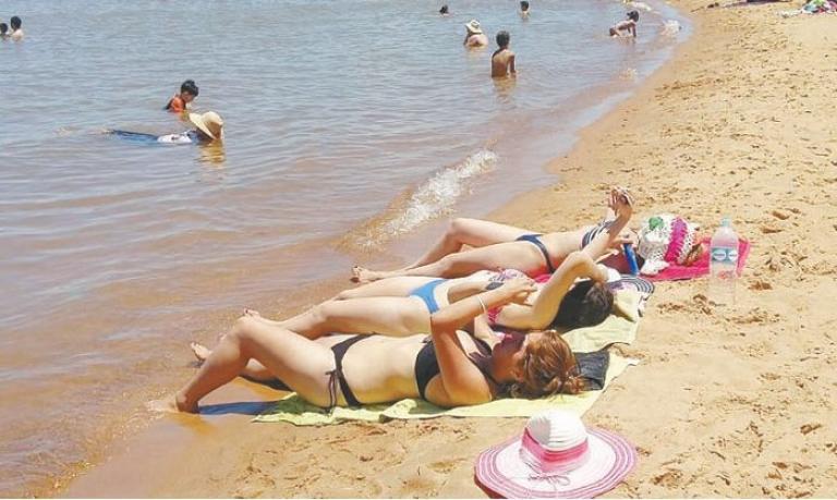 Encarnación exigirá doble dosis de vacunas para disfrutar de sus playas 