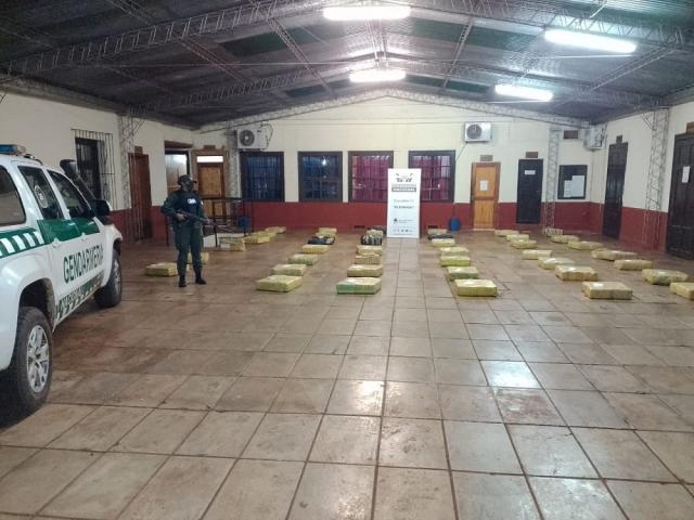 Una tonelada de marihuana en Puerto Piray