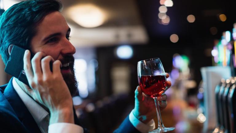 Inventan el "modo borracho" para no cometer errores en WhatsApp