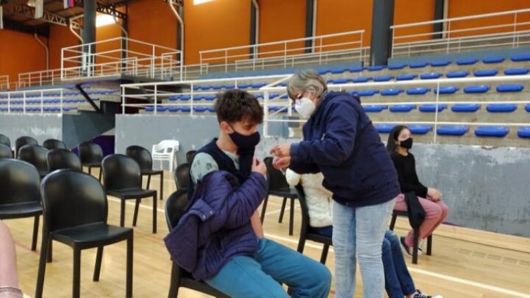 Sputnik V: habilitan segunda dosis a mayores de 18 años 