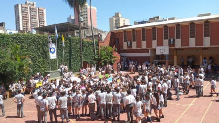Removieron a las autoridades del Colegio Roque 