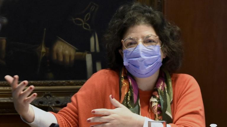 Vizzotti: "La vacunación a menores reducirá la circulación del virus en entornos intrafamiliares"