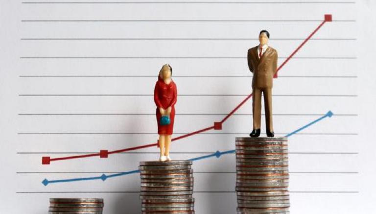 Los varones ganan un 31% más que las mujeres, según el INDEC