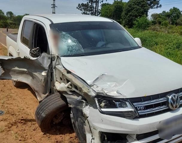Un motociclista perdió la vida tras chocar con una camioneta